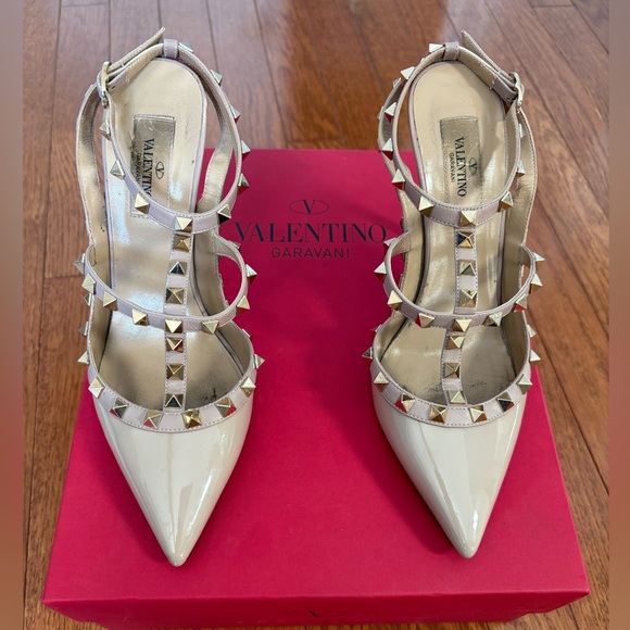 Valentino Garavani Beige Studded Heels - Picture 7 of 13